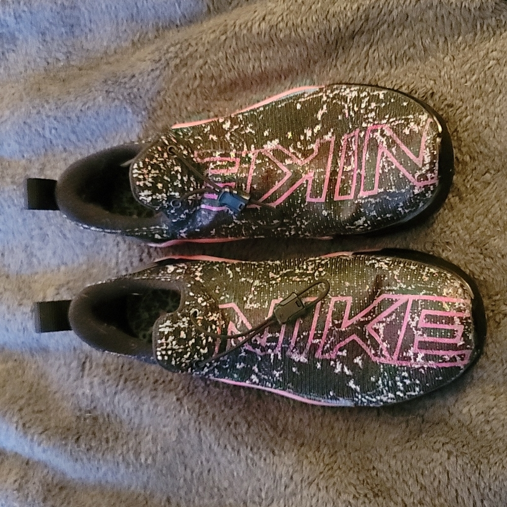 EUC  Womens Nike React Metcon Amp Size 8. Worn 2x